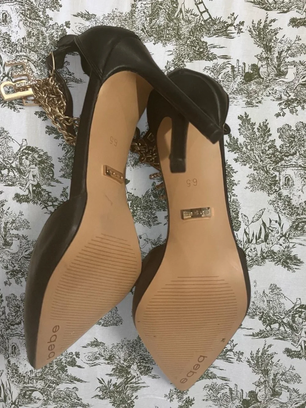 Y2K Glam Bratz Black Pointed Toe Stiletto with Gold Chain Initial Charms